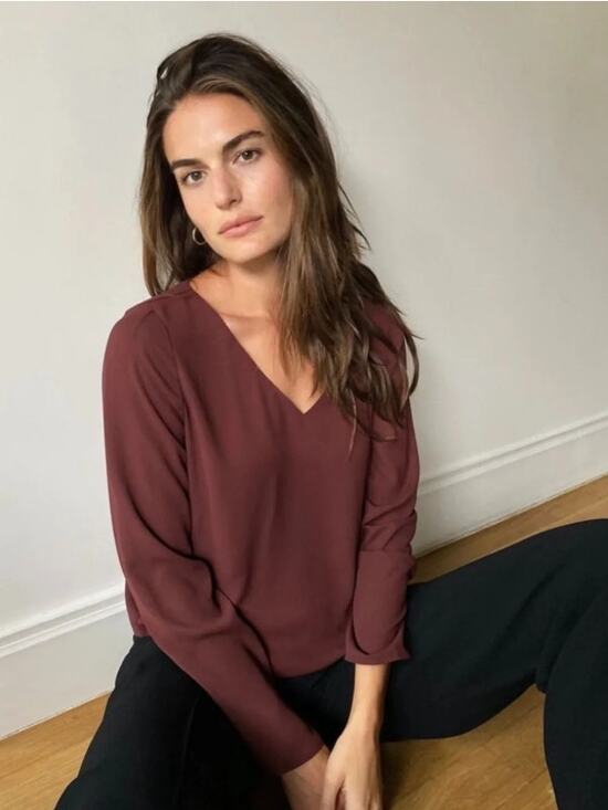 Babaton Tops - BABATON Aritzia Murphy V-Neck Long Sleeve Crop Blouse in Noble Burgundy M $80